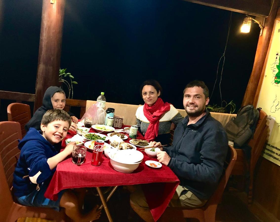 Ba Be Lake-Huyen Hao Homestay Bagian luar foto