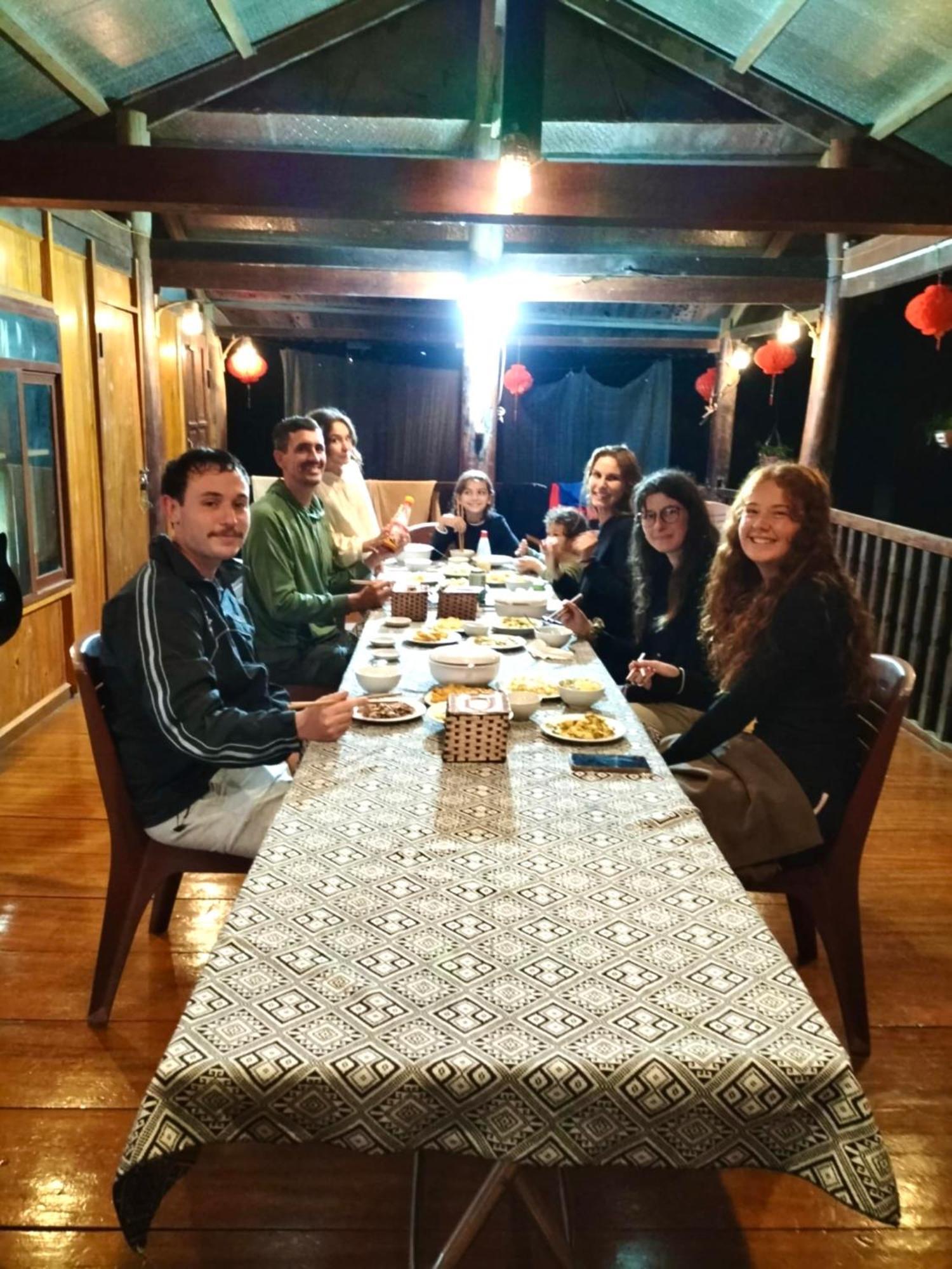 Ba Be Lake-Huyen Hao Homestay Bagian luar foto